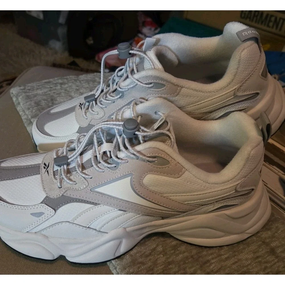 Reebok Road‎ Prime White Silver Size 11 Mens Sneakers Running Shoes NEW